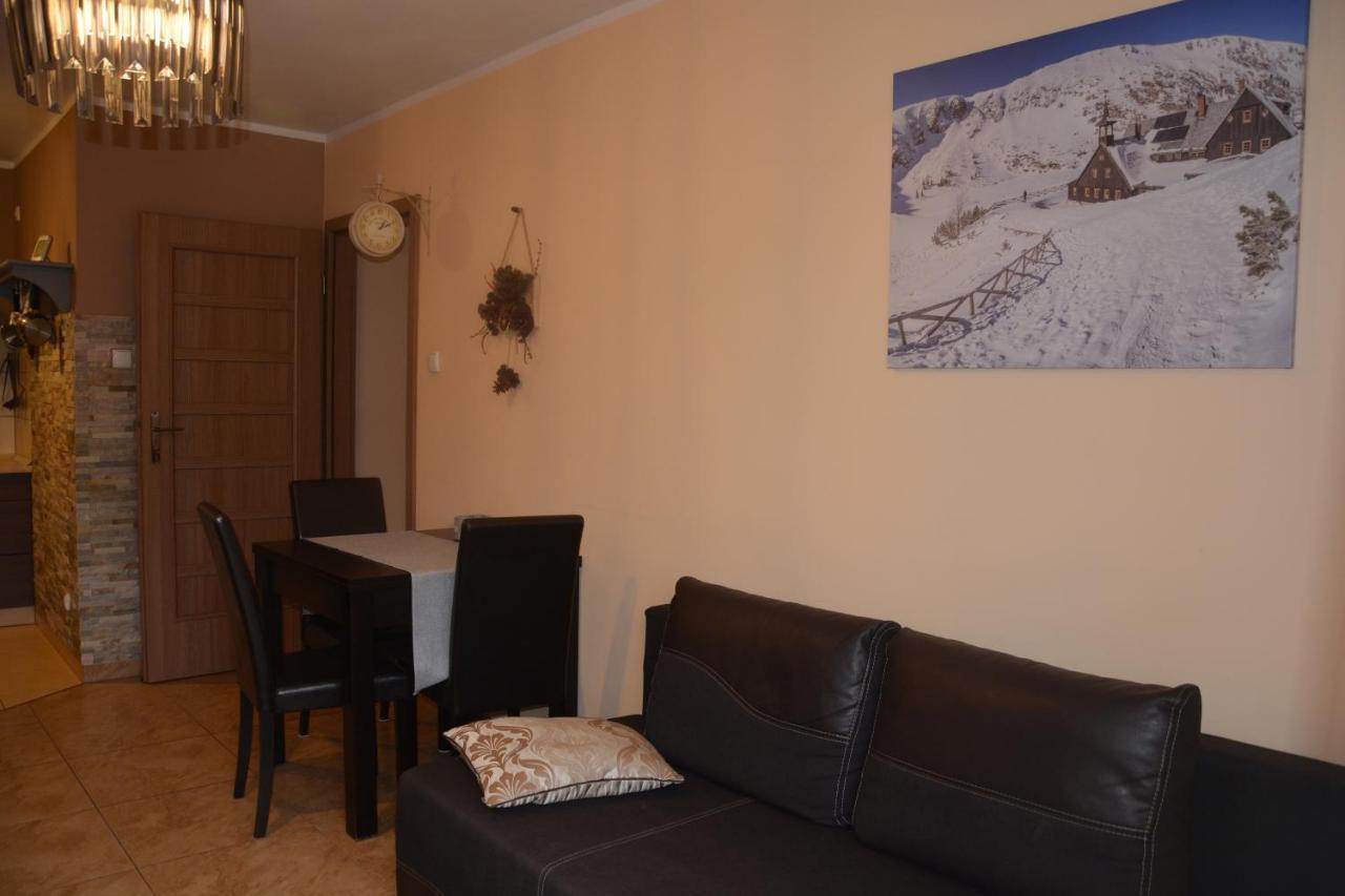 شقة Apartament Czekoladowy كارباش المظهر الخارجي الصورة